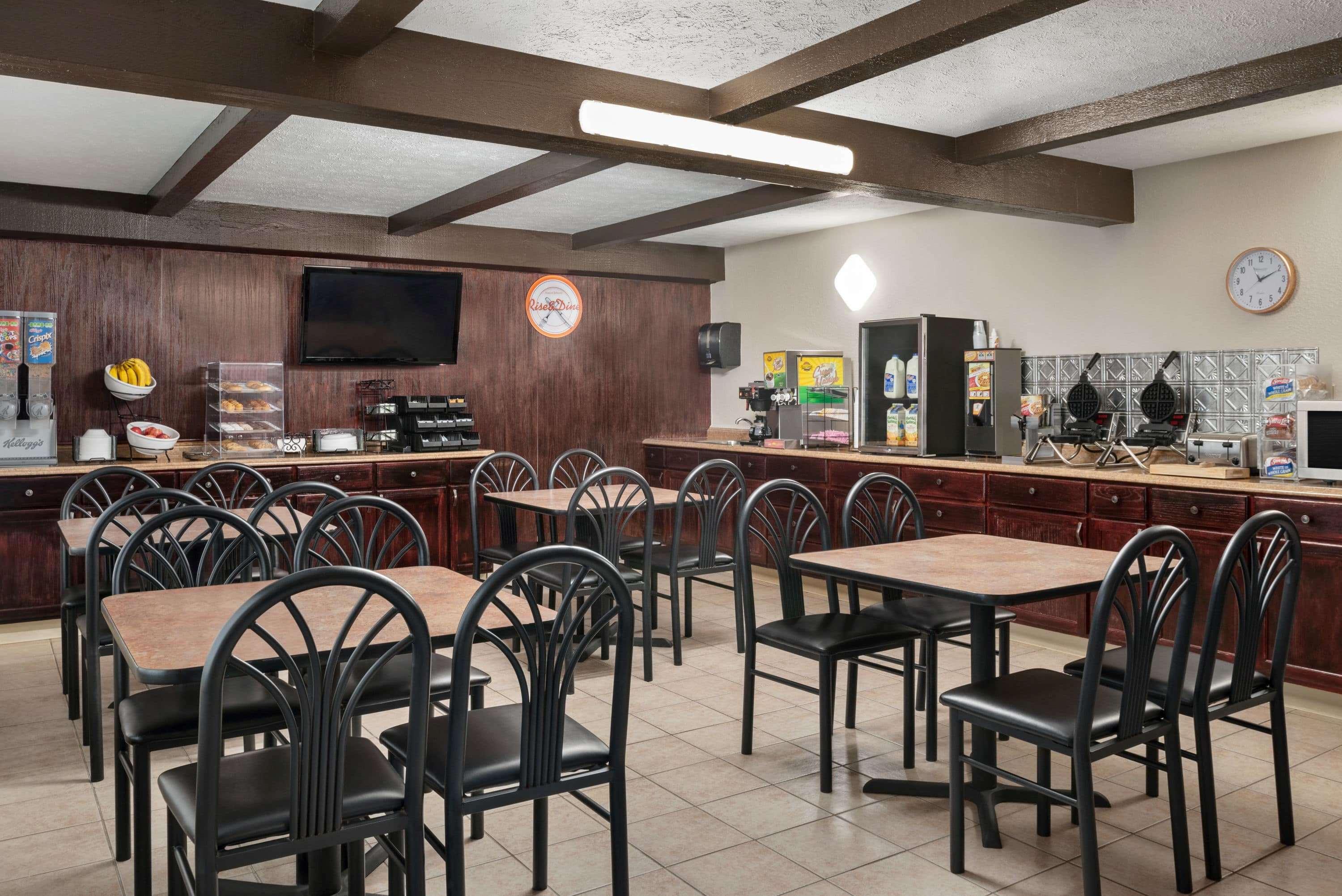 Howard Johnson By Wyndham Appleton Exterior foto